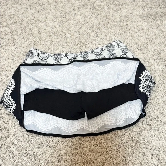 Lilly Pulitzer Women's Gardenia Skort UPF 50+ size XL - Picture 6 of 6